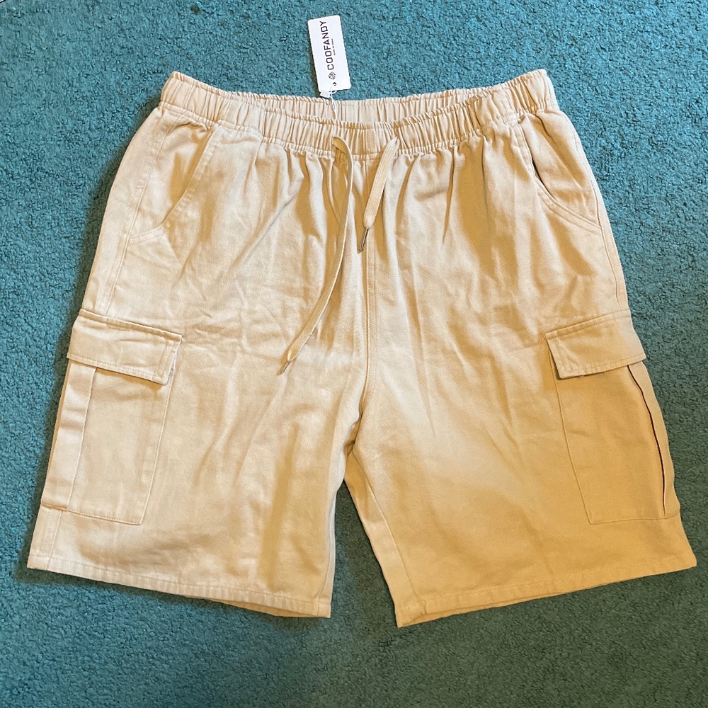 Men’s Cargo Shorts, Size Medium